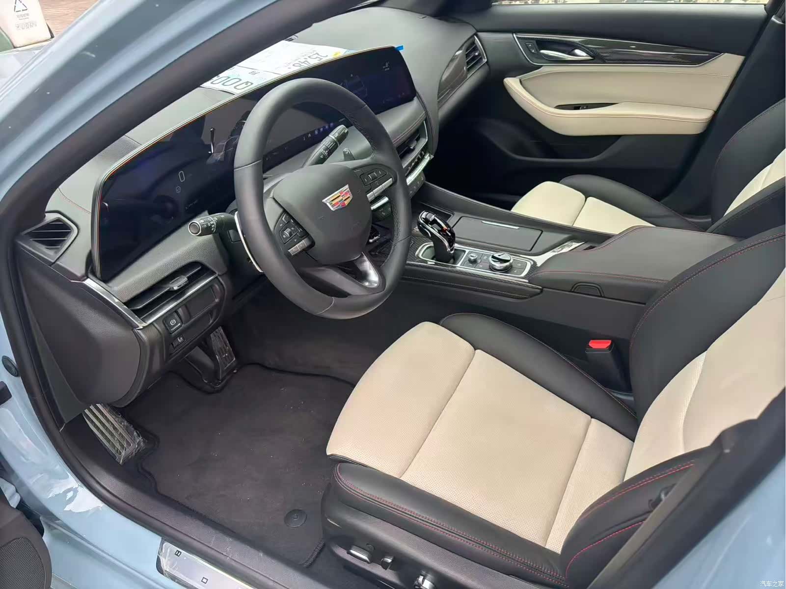 Cadillac CT5, 2025 10