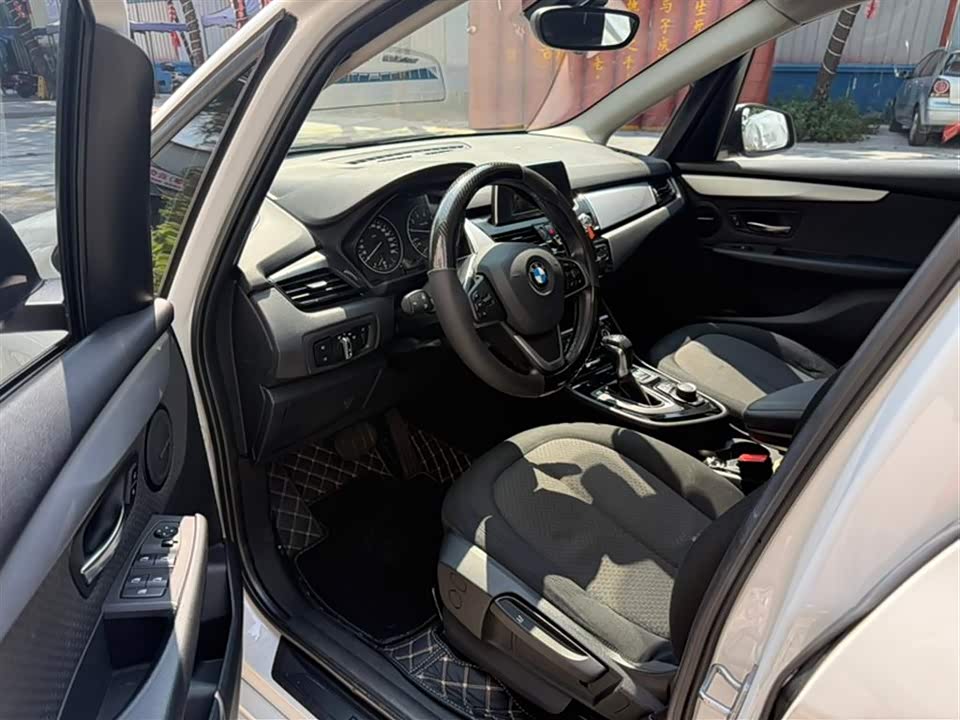 BMW 2 series station wagon