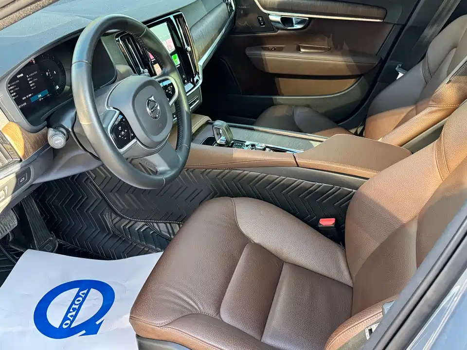 Volvo V90