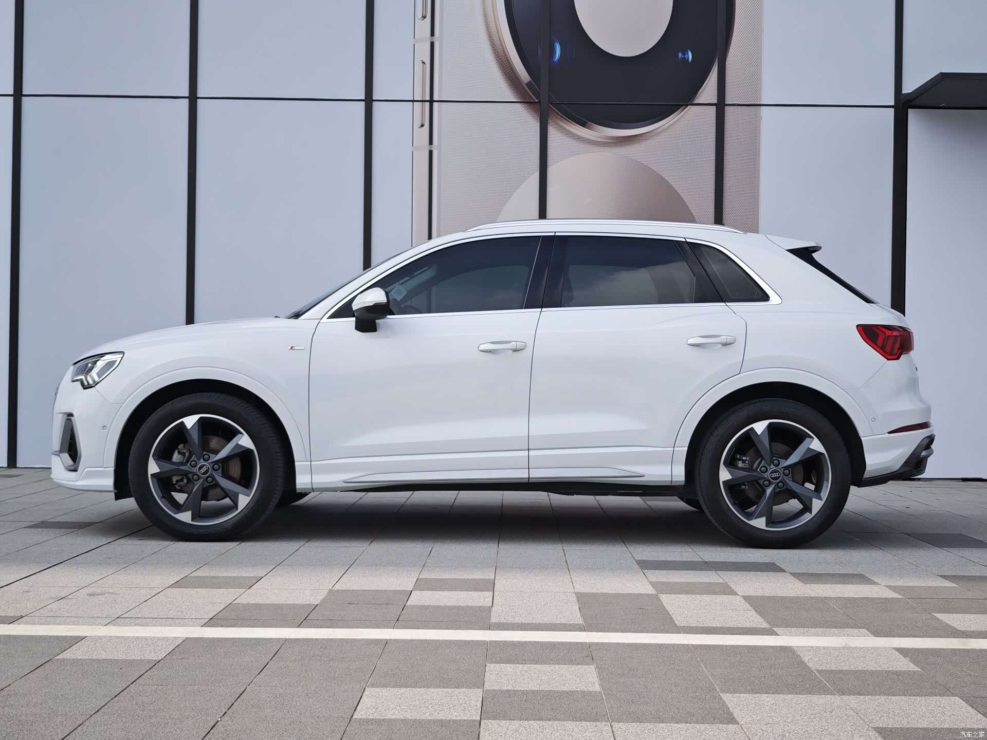 Audi Q3, 2021 19