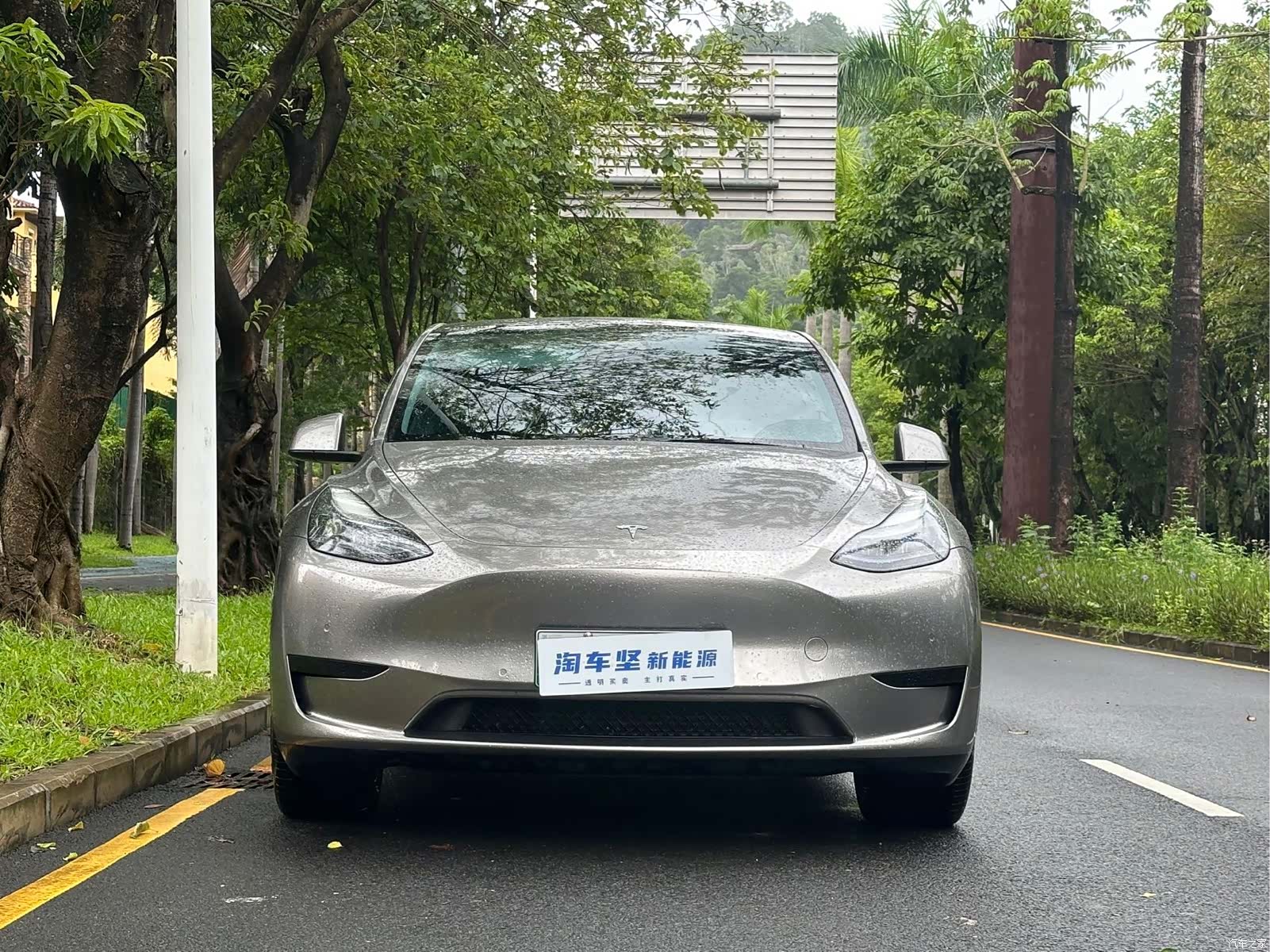 Tesla Model Y, 2022 2