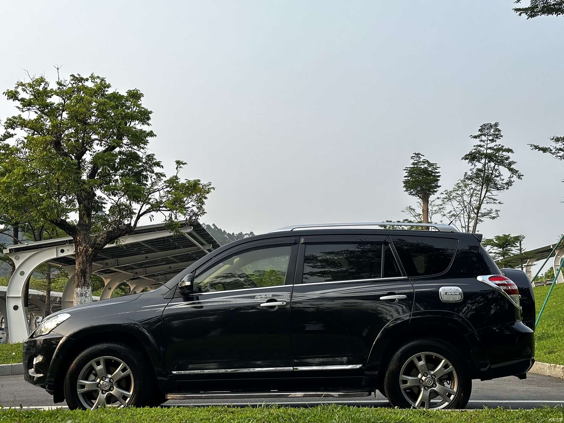 Toyota RAV4, 2012 4