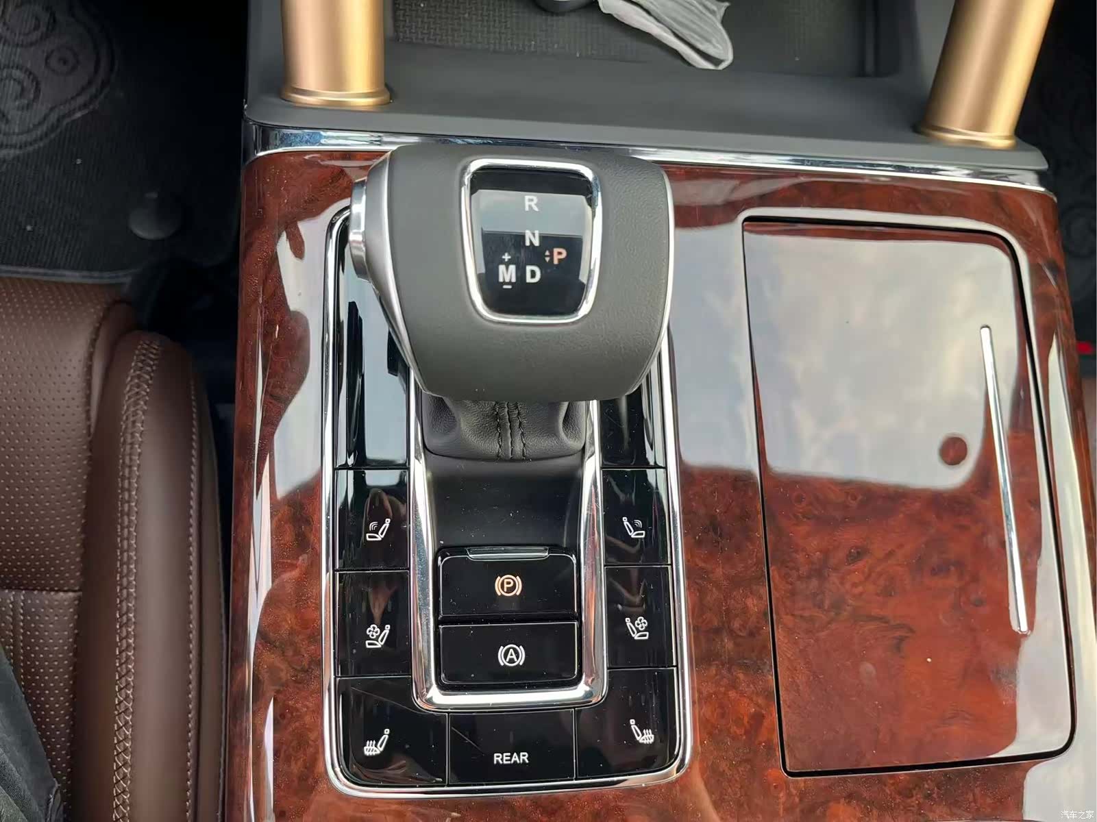 Hongqi 4, 2022 17
