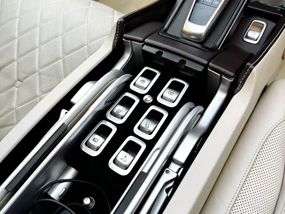 Mercedes-Benz Maybach S-class