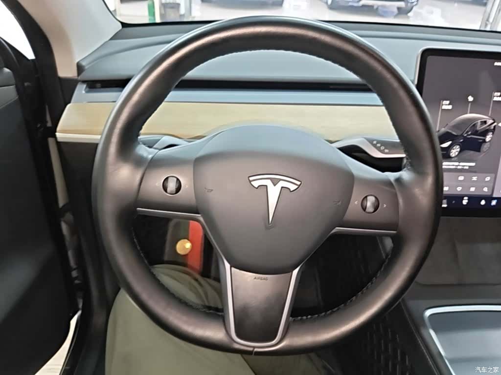 Tesla Model Y, 2022 11