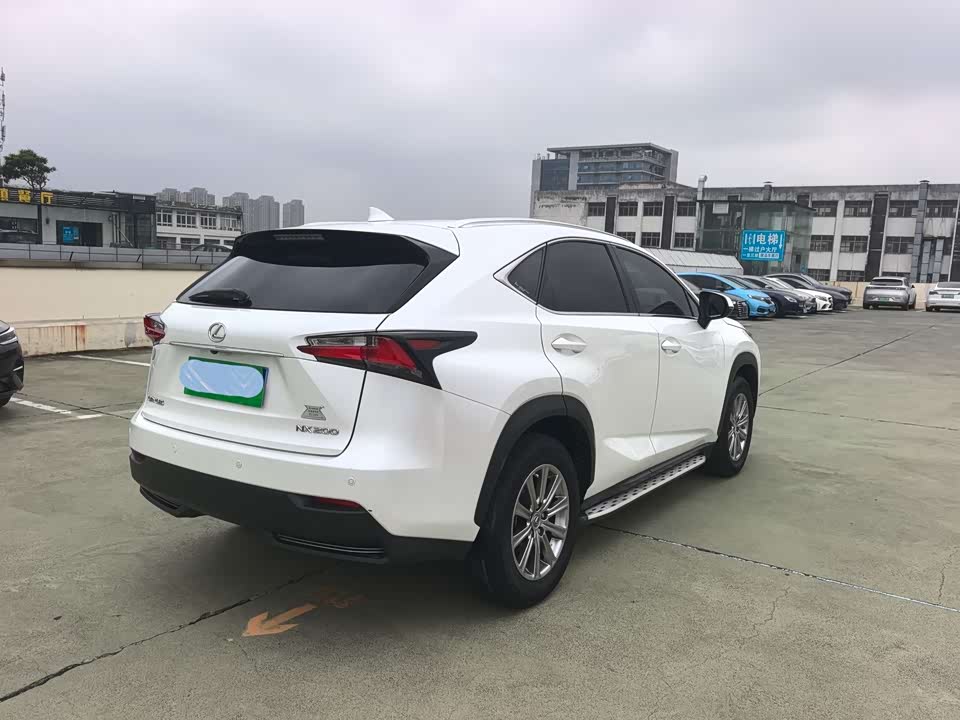 Lexus NX