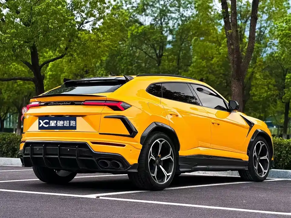 Lamborghini Urus