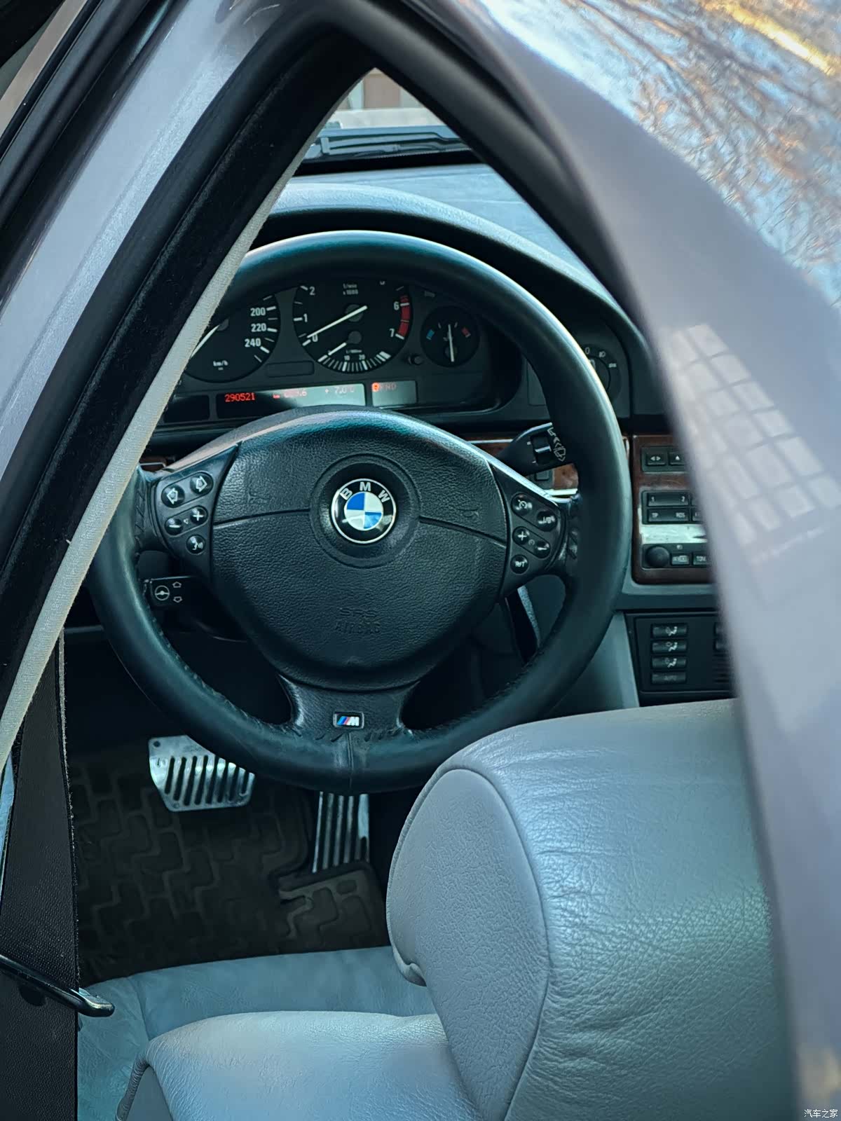 BMW 5 Series, 2000 3