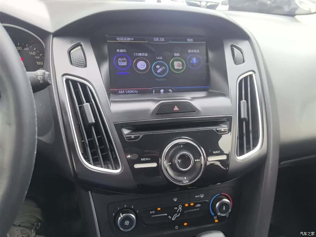 Ford Focus, 2015 13
