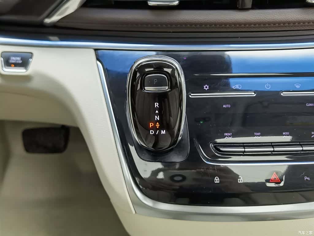 Buick GL8, 2021 13