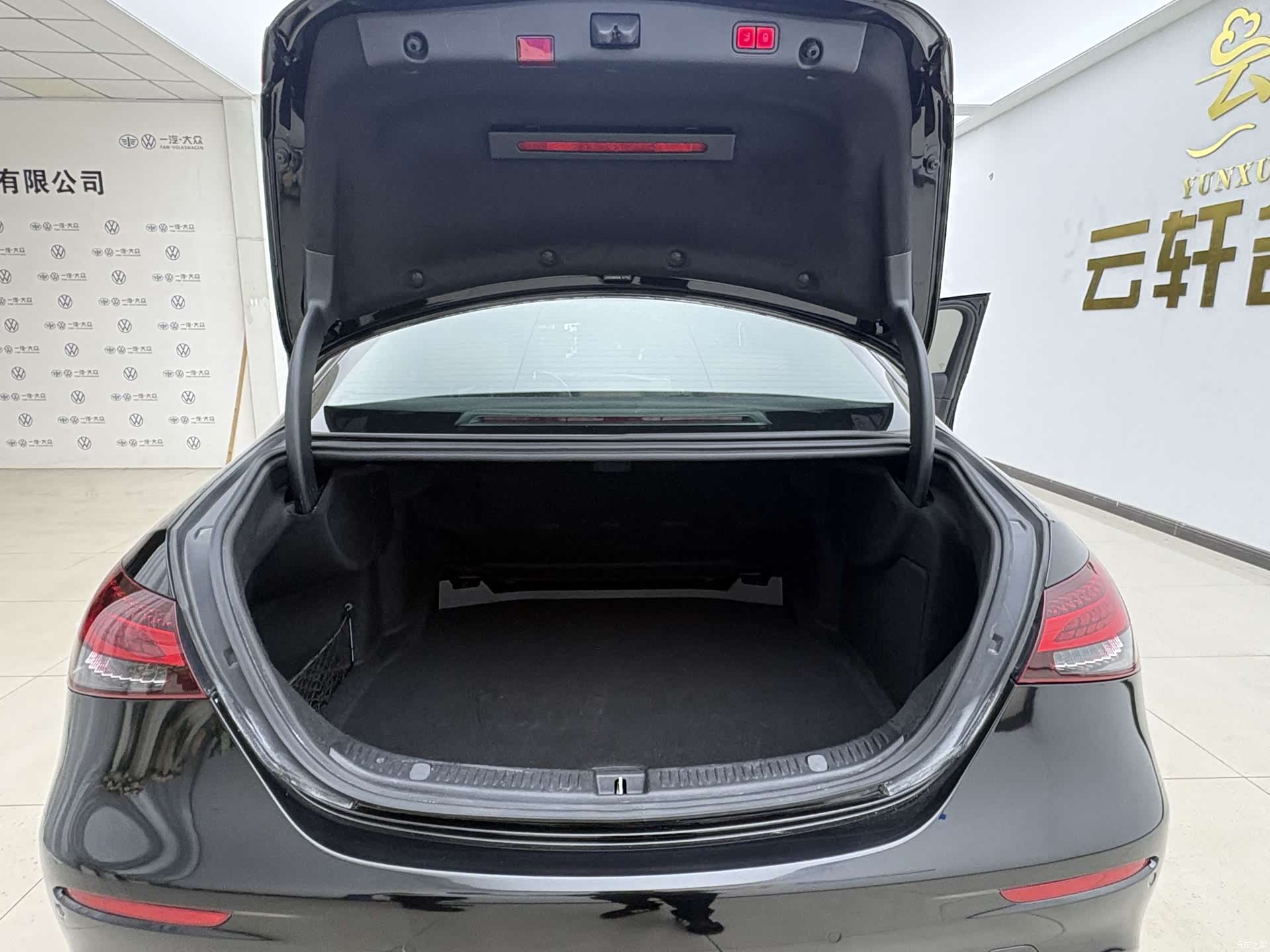 Mercedes-Benz E-Class, 2021 13