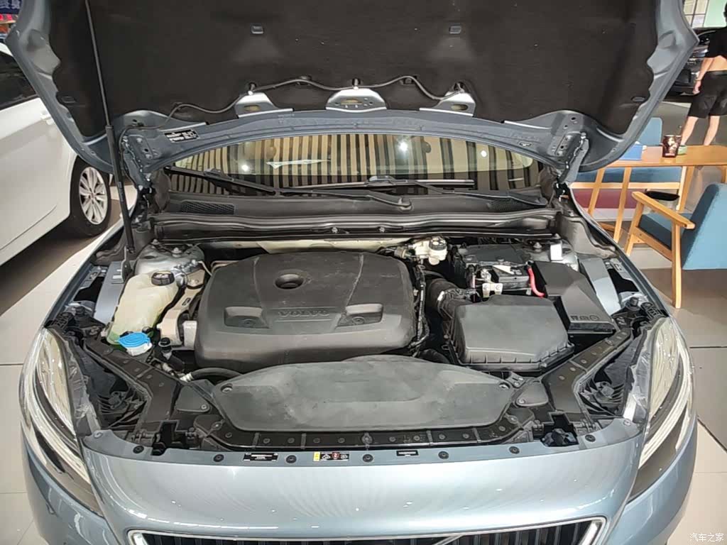 Volvo V40, 2016 20