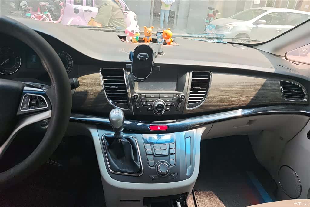 JAC M5, 2015 12