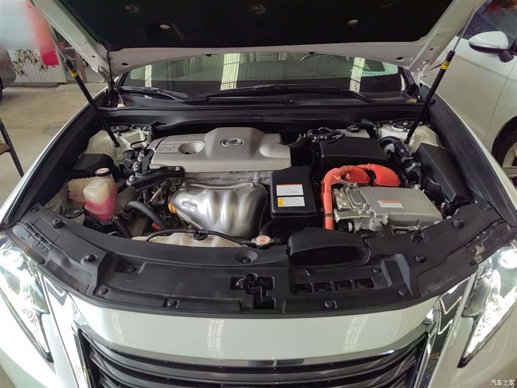 Lexus ES, 2018 11