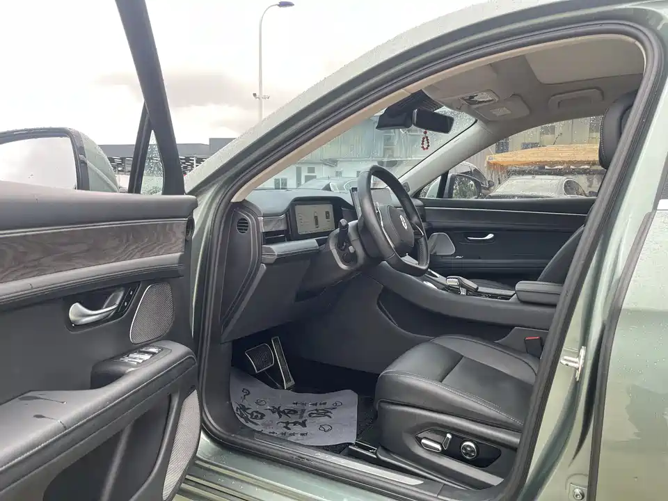 AITO Ask the world M5