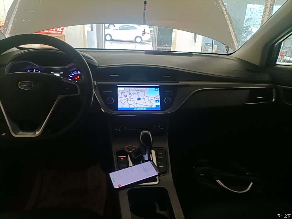 Geely Emgrand, 2018 13