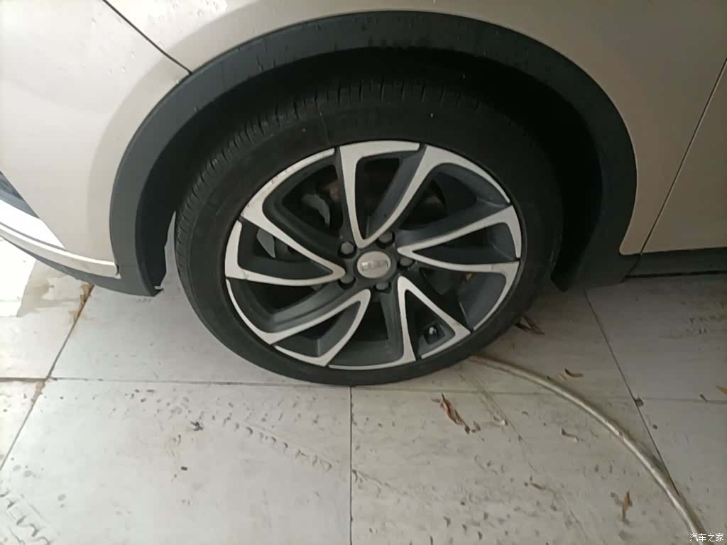 Geely Emgrand, 2018 23