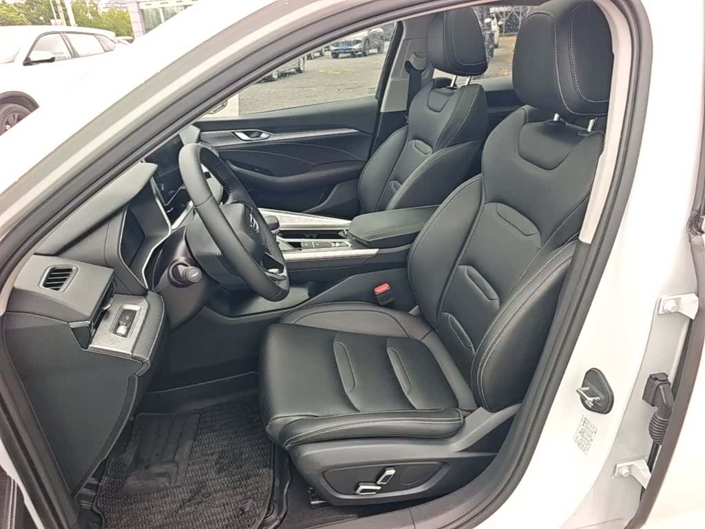 Geely Preface, 2022 15