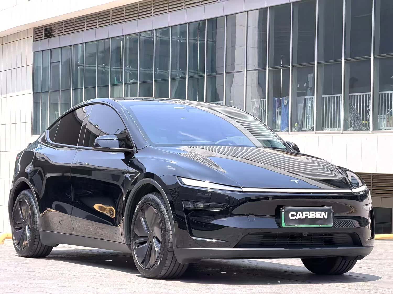 Tesla Model Y, 2025 3