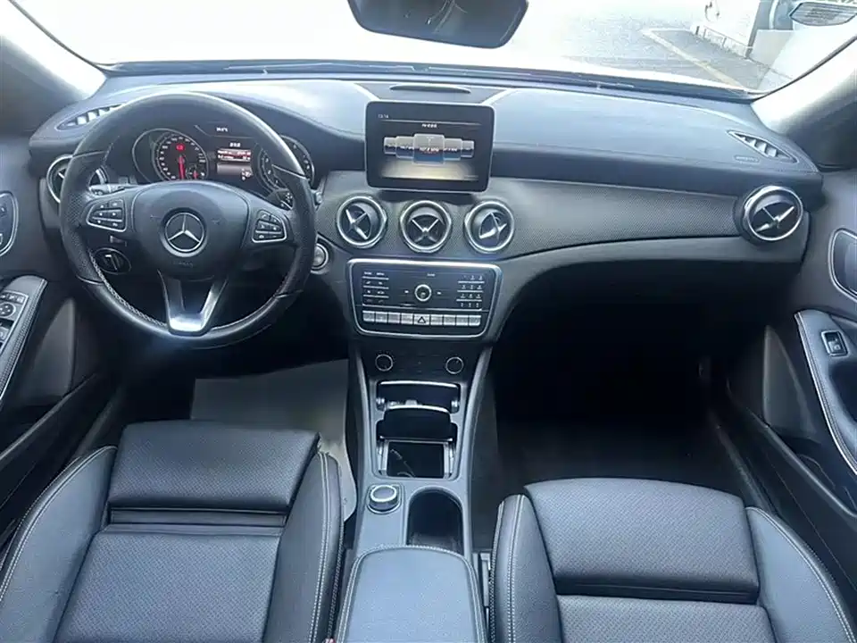 Mercedes-Benz GLA