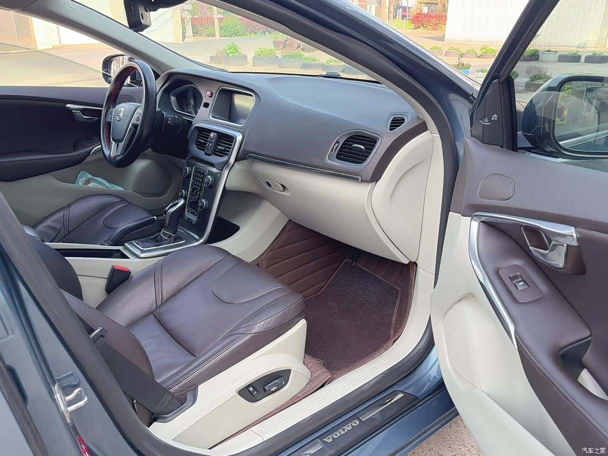 Volvo V40, 2014 10