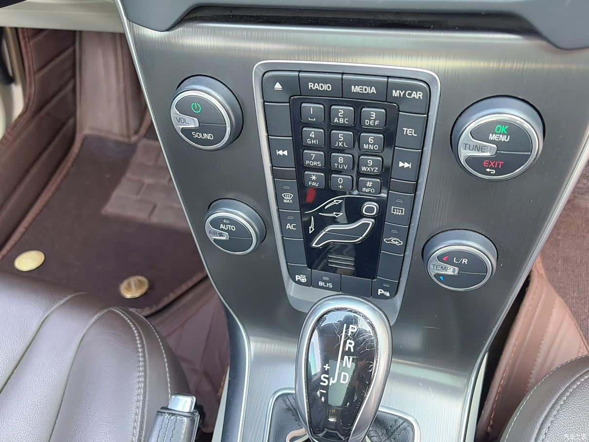 Volvo V40, 2014 7