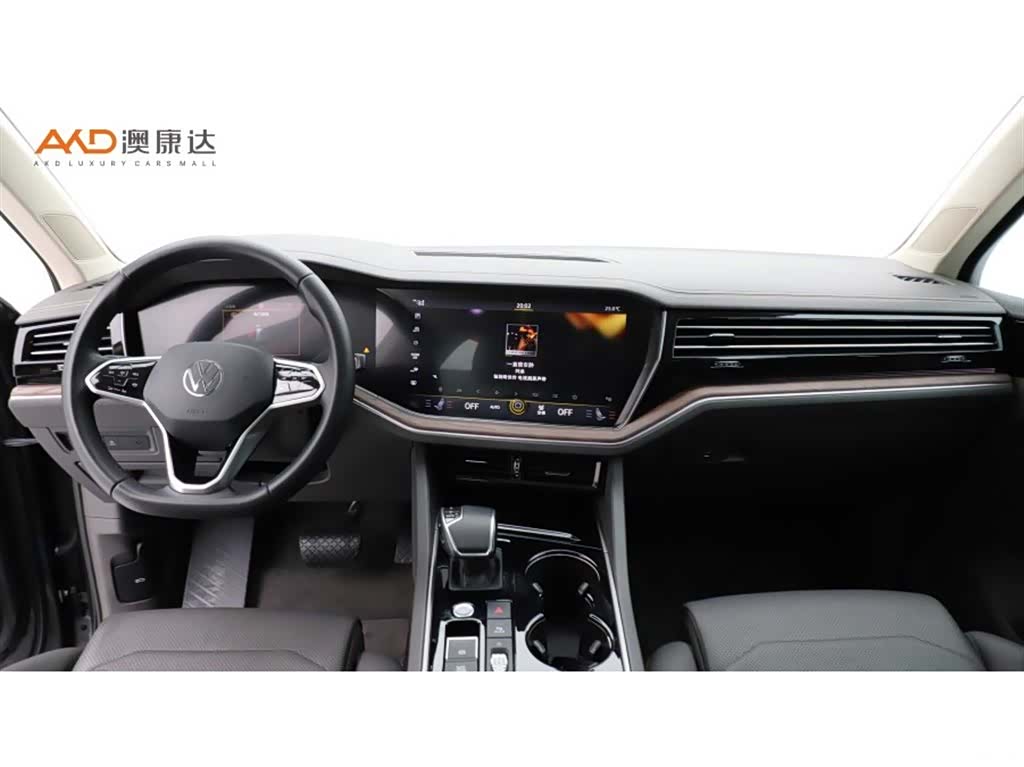 Volkswagen Touareg, 2021 все фото