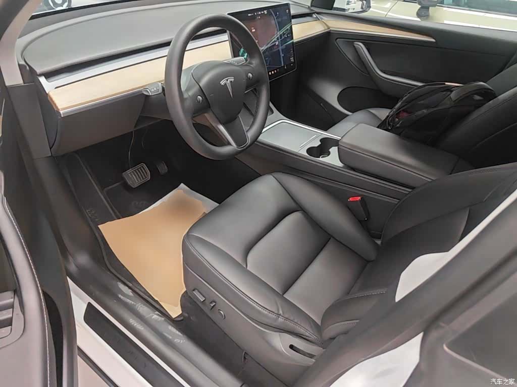 Tesla Model Y, 2021 15