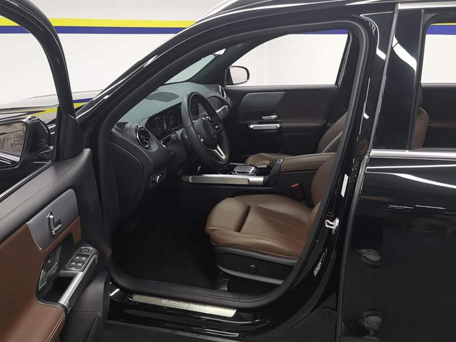 Mercedes-Benz GLB Mercedes-Benz GLB