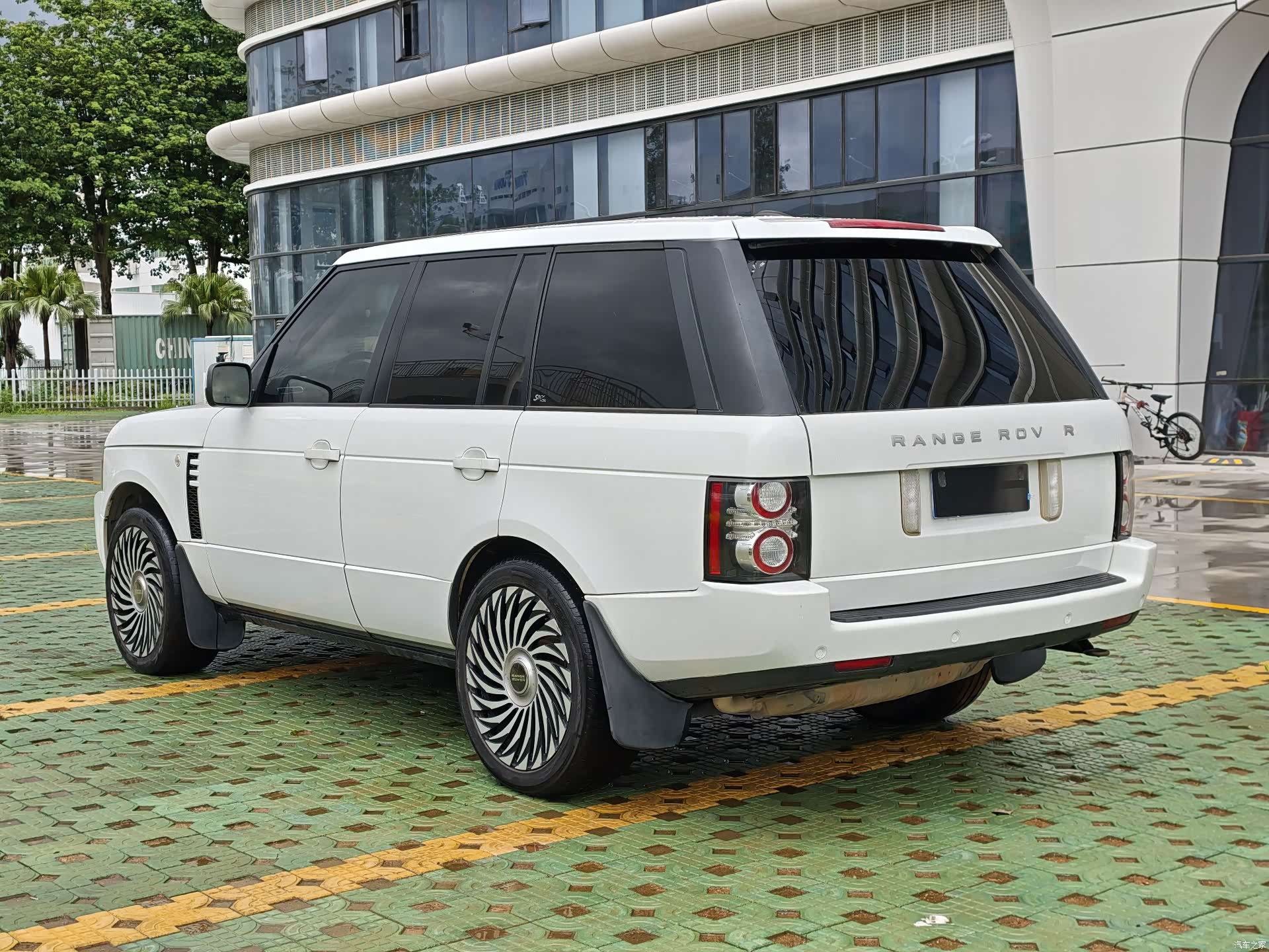 Land Rover Range Rover, 2012 12