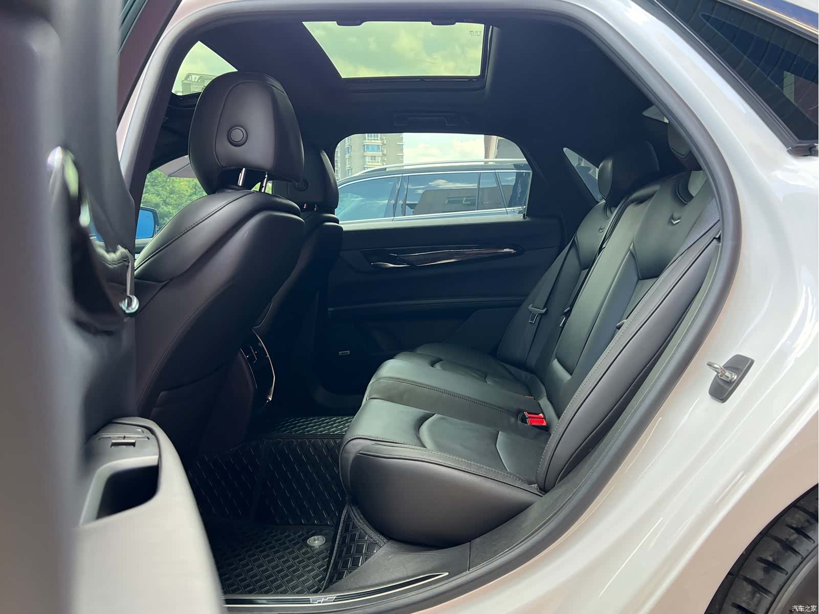 Cadillac CT6, 2023 32