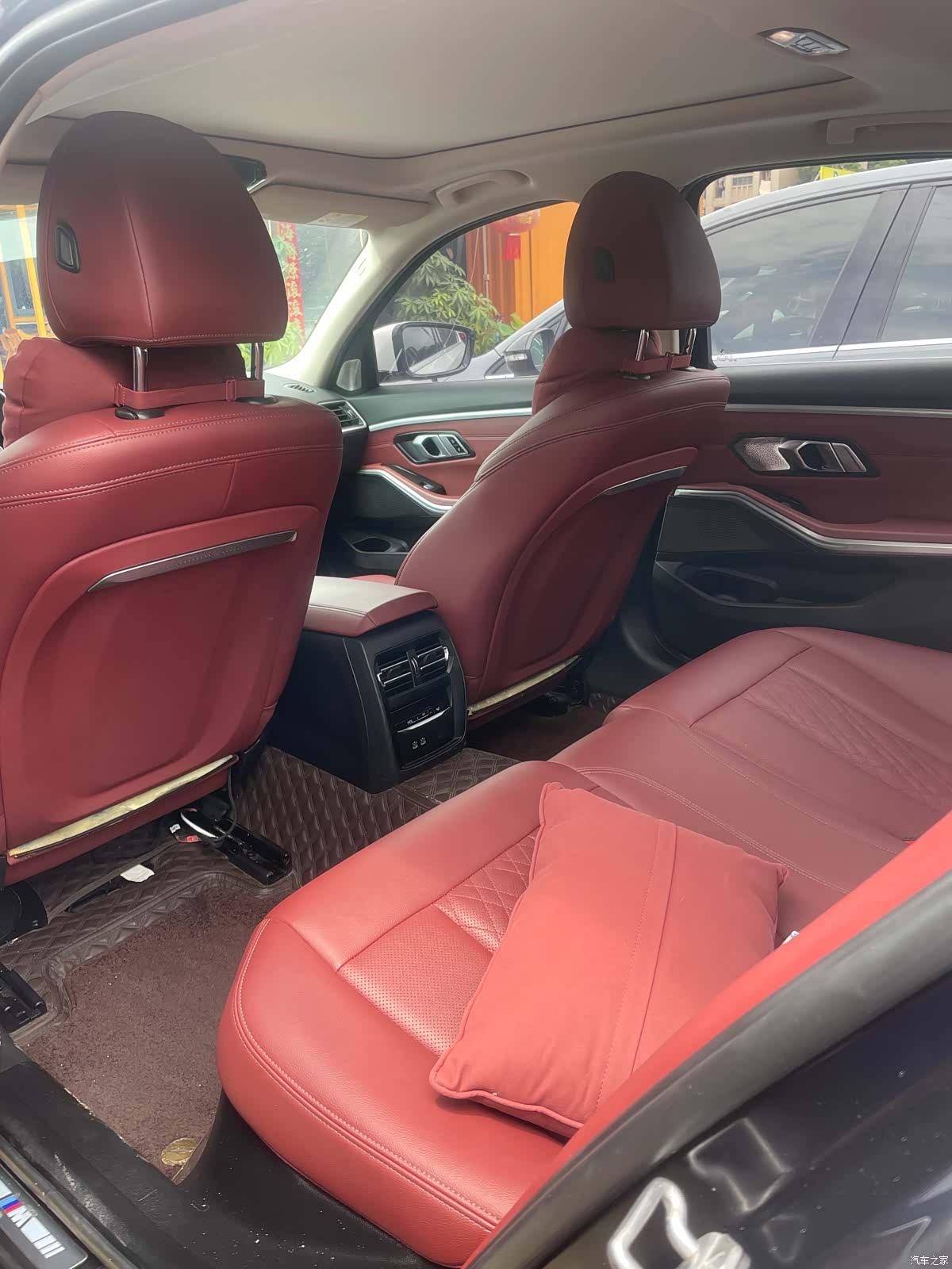 BMW 3 Series, 2023 все фото