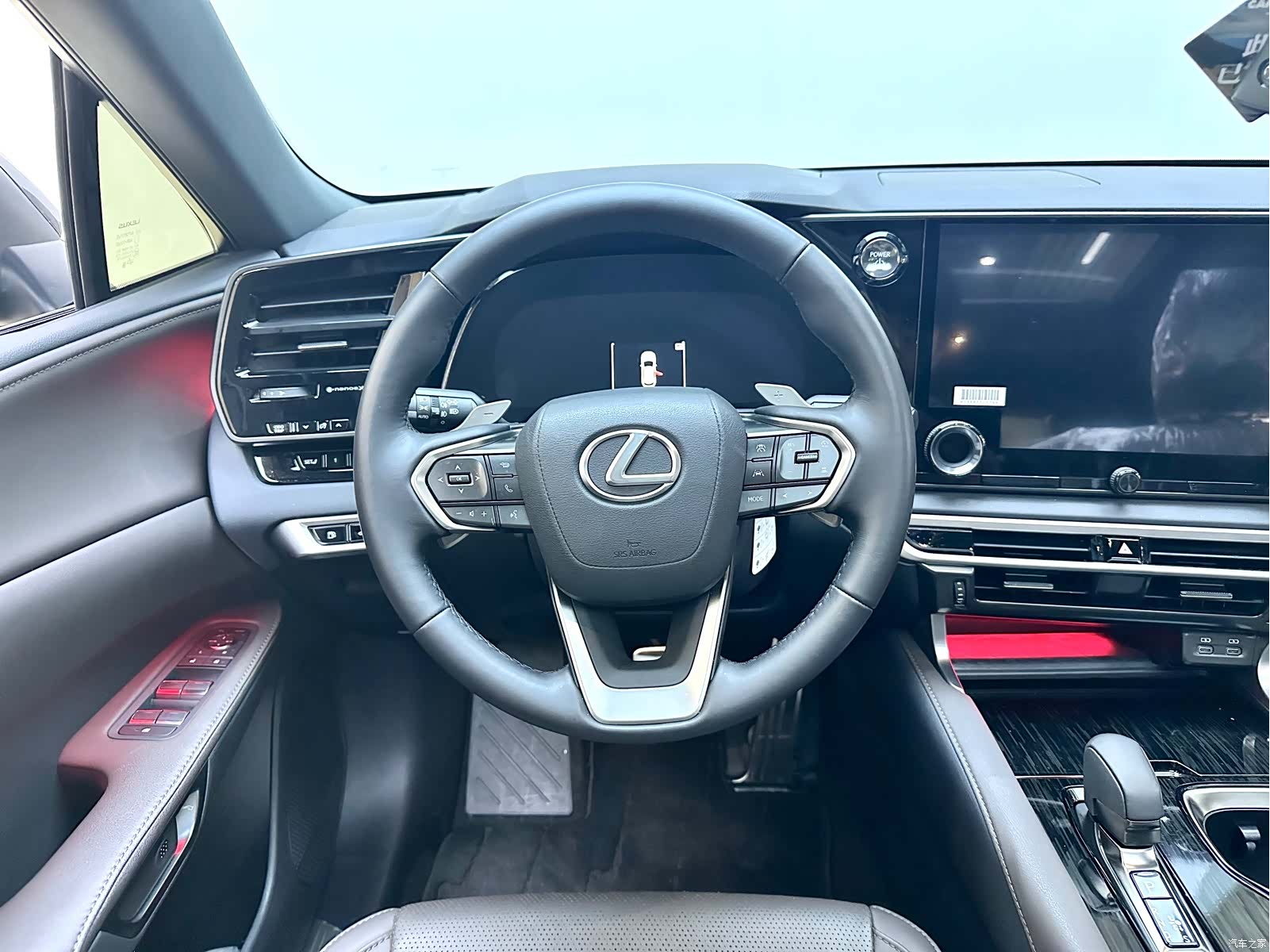 Lexus RX, 2025 14
