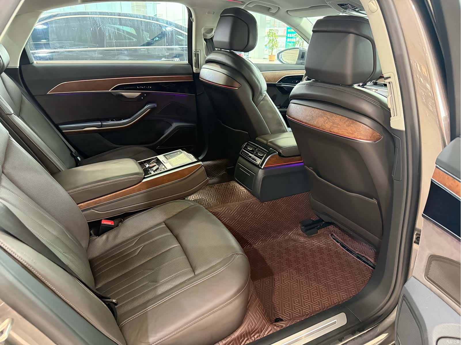 Audi A8L, 2018 7