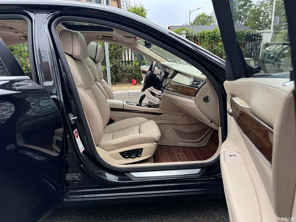 BMW 7 Series, 2011 13