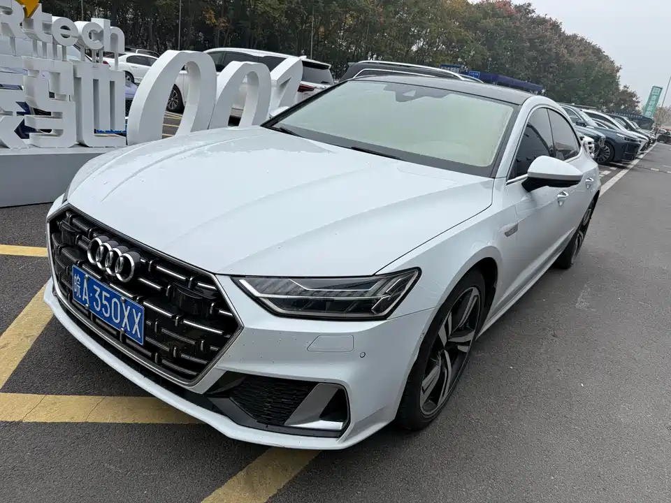 Audi A7L