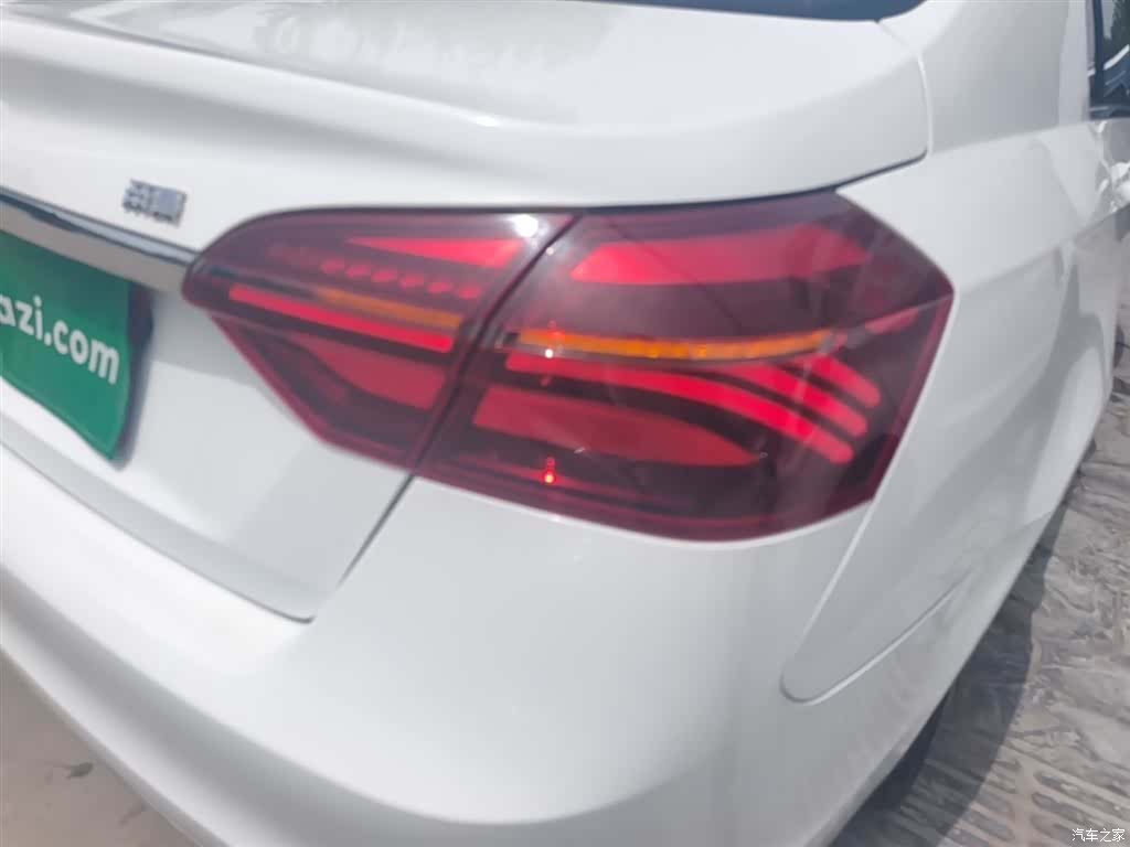 Geely Emgrand, 2018 8
