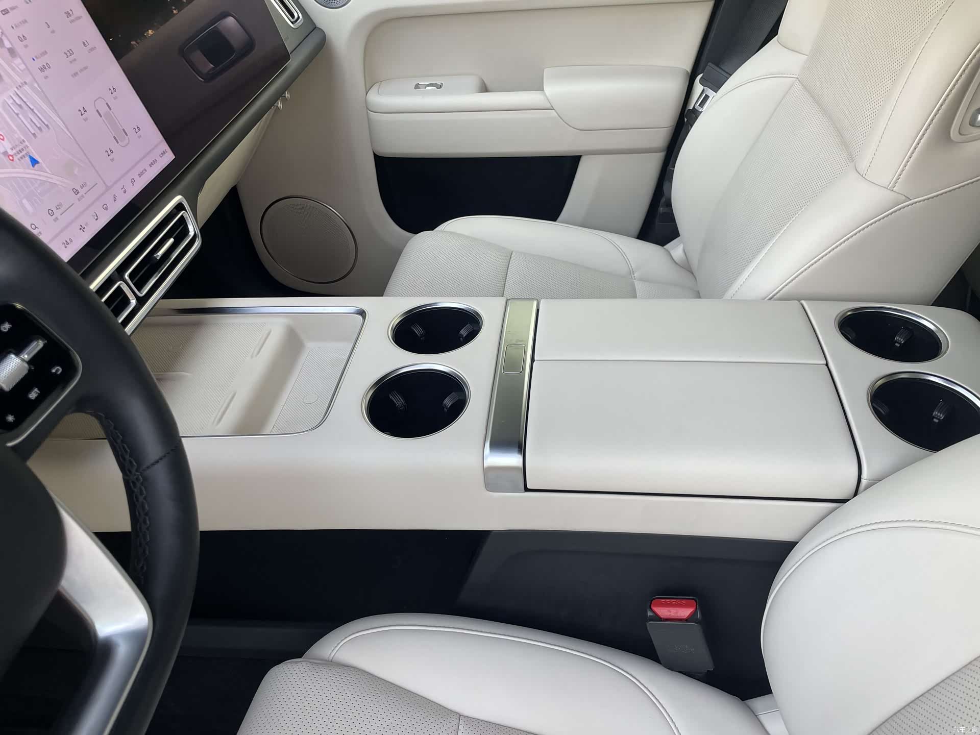 Li Auto L8, 2023 13