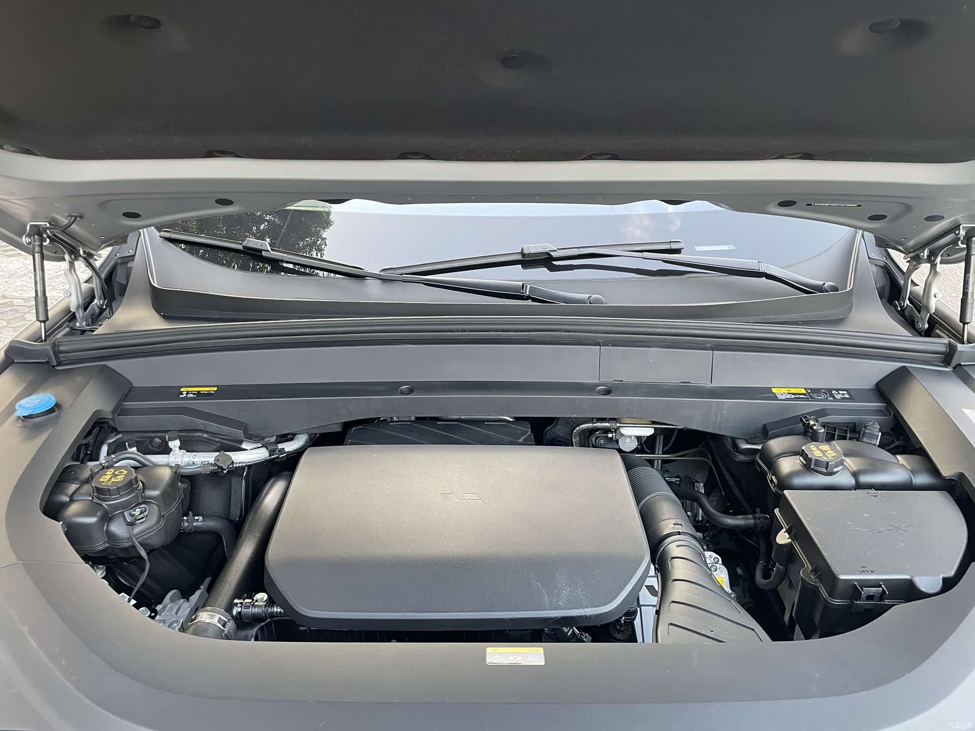 Li Auto L8, 2023 23