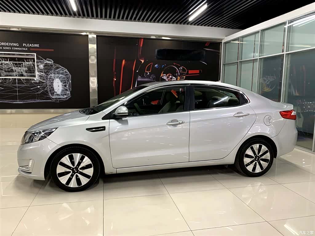 Kia K2, 2013 10
