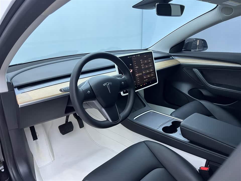 Tesla Model 3 Tesla Model 3