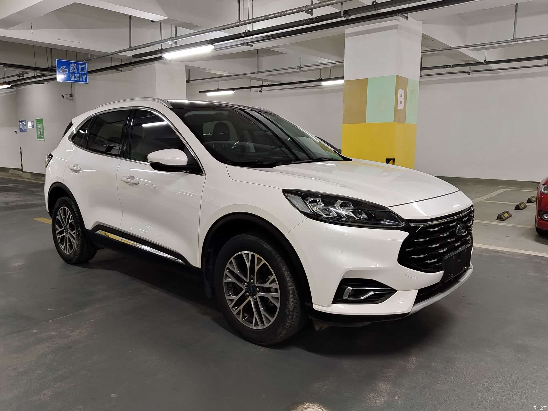 Ford Escape, 2022 3