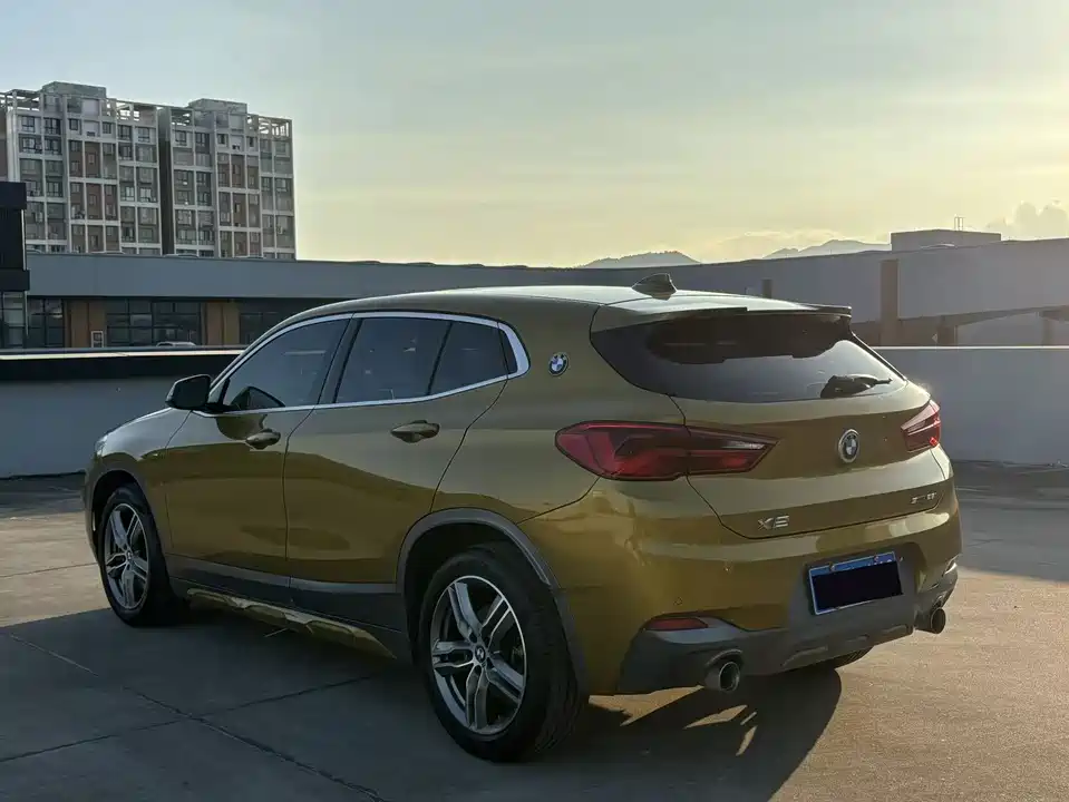BMW X2