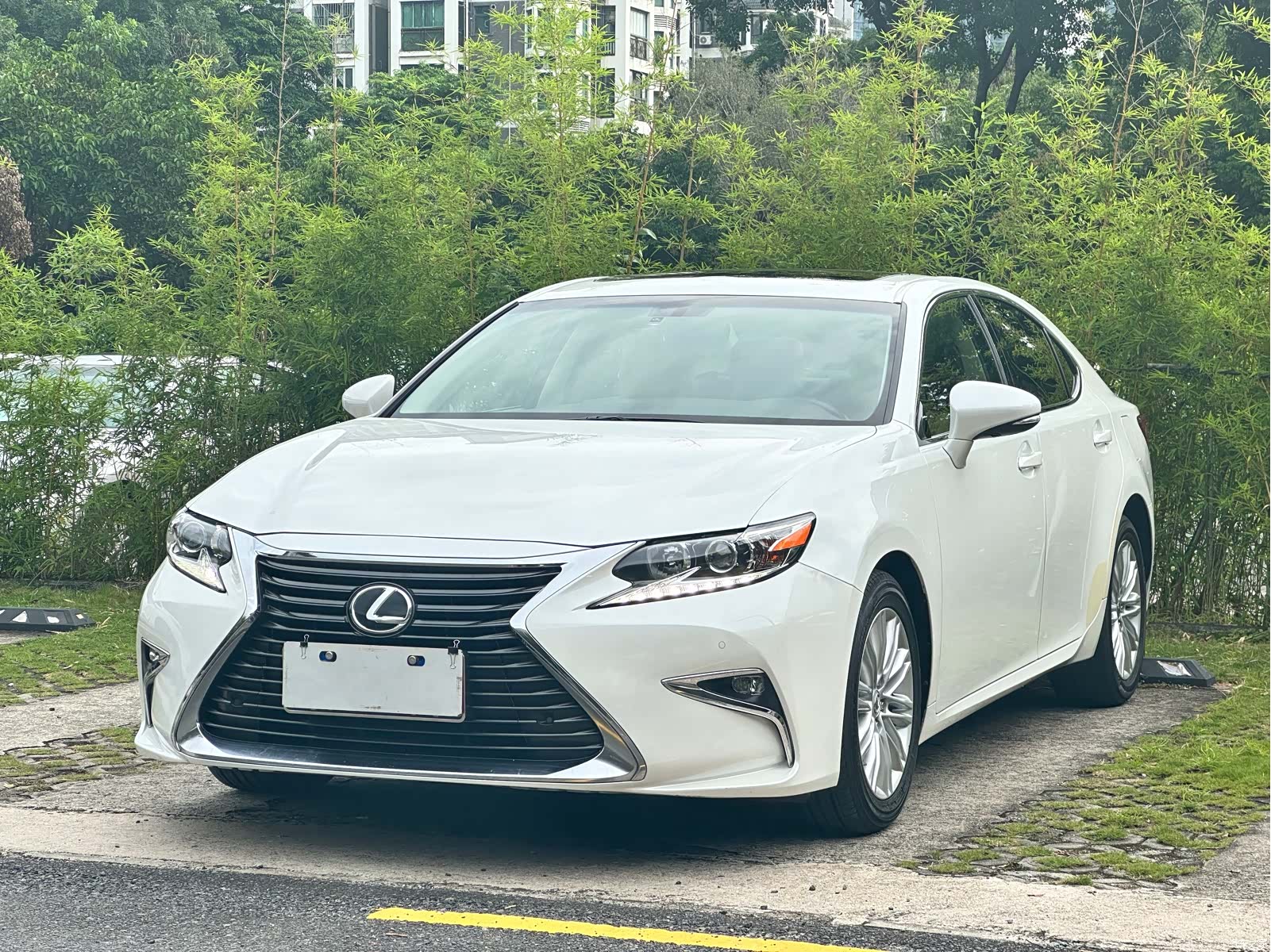 Lexus ES, 2017 1
