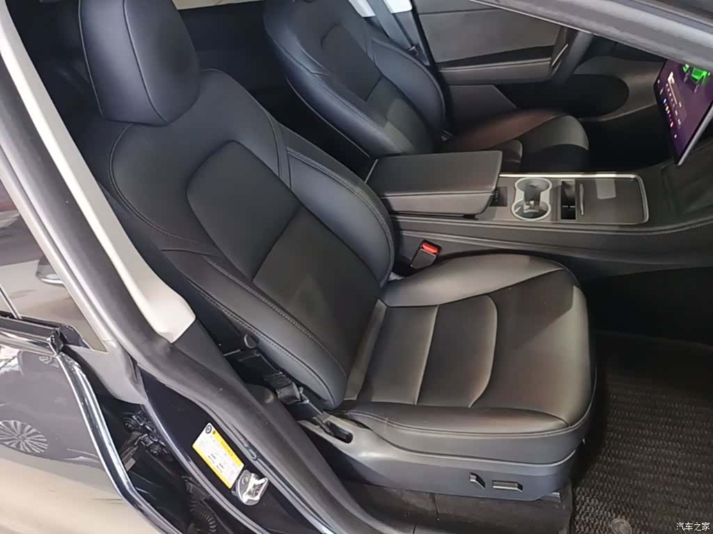Tesla Model Y, 2024 25