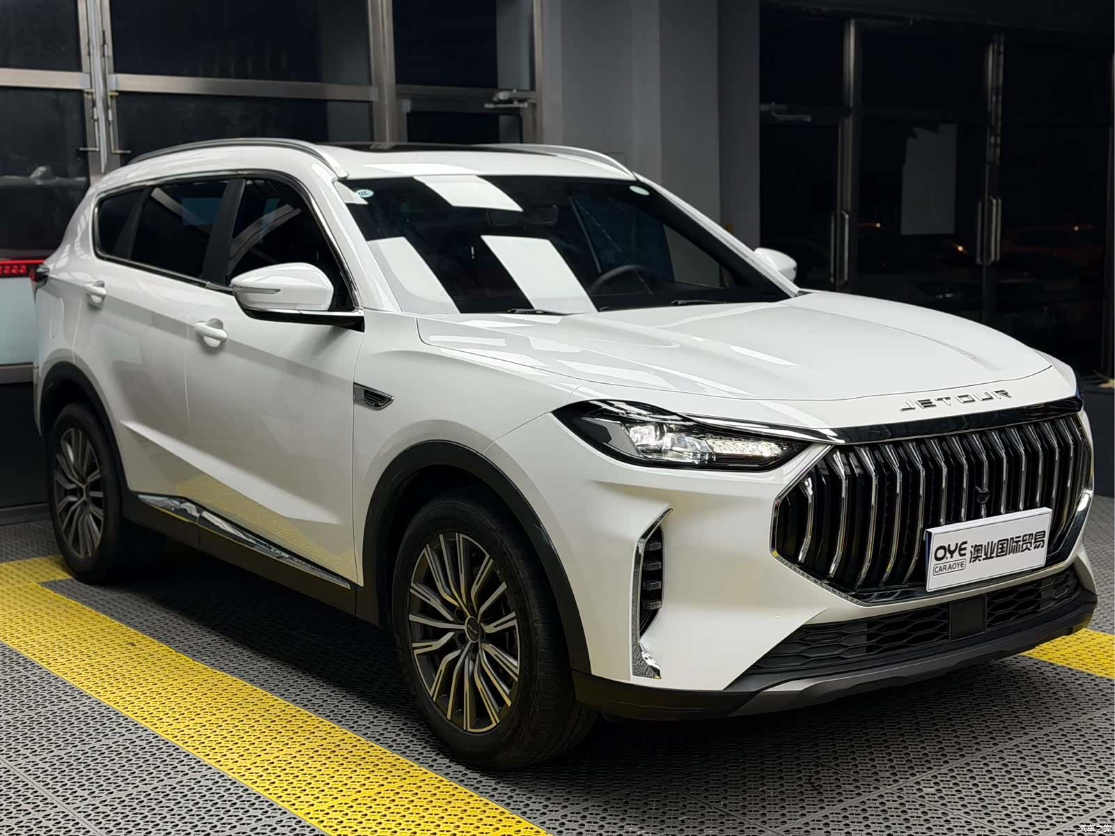 Jetour X70, 2023 3