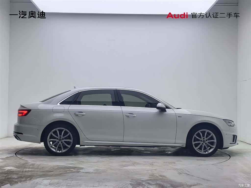 Audi A4L, 2019 3