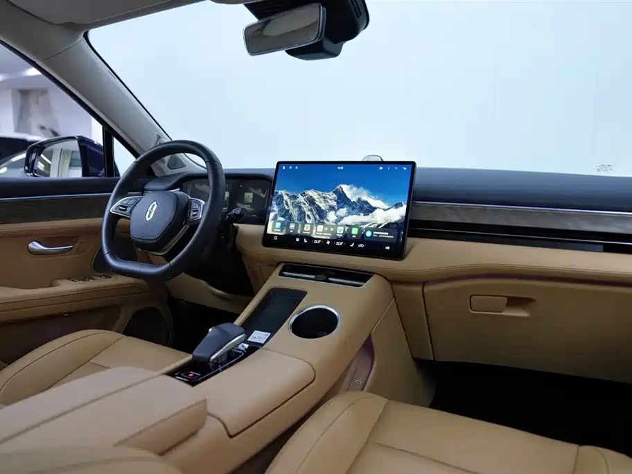 AITO Ask the world M5