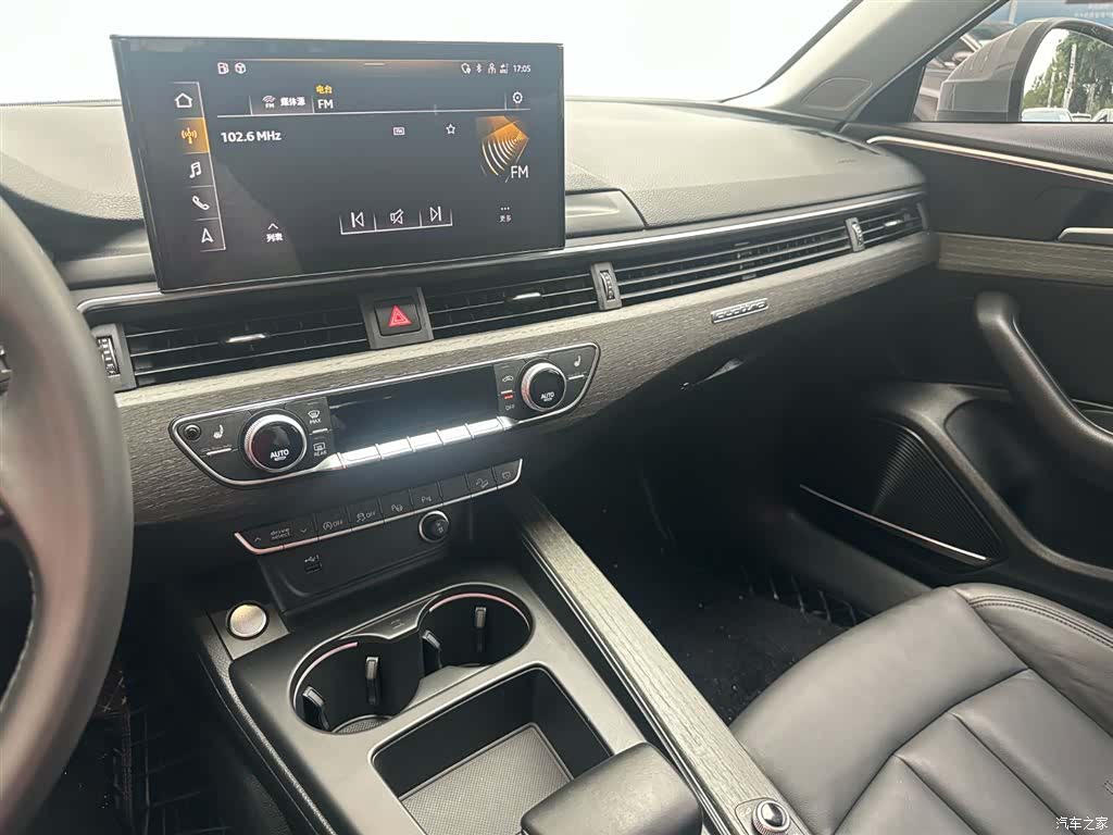 Audi A4, 2021 8