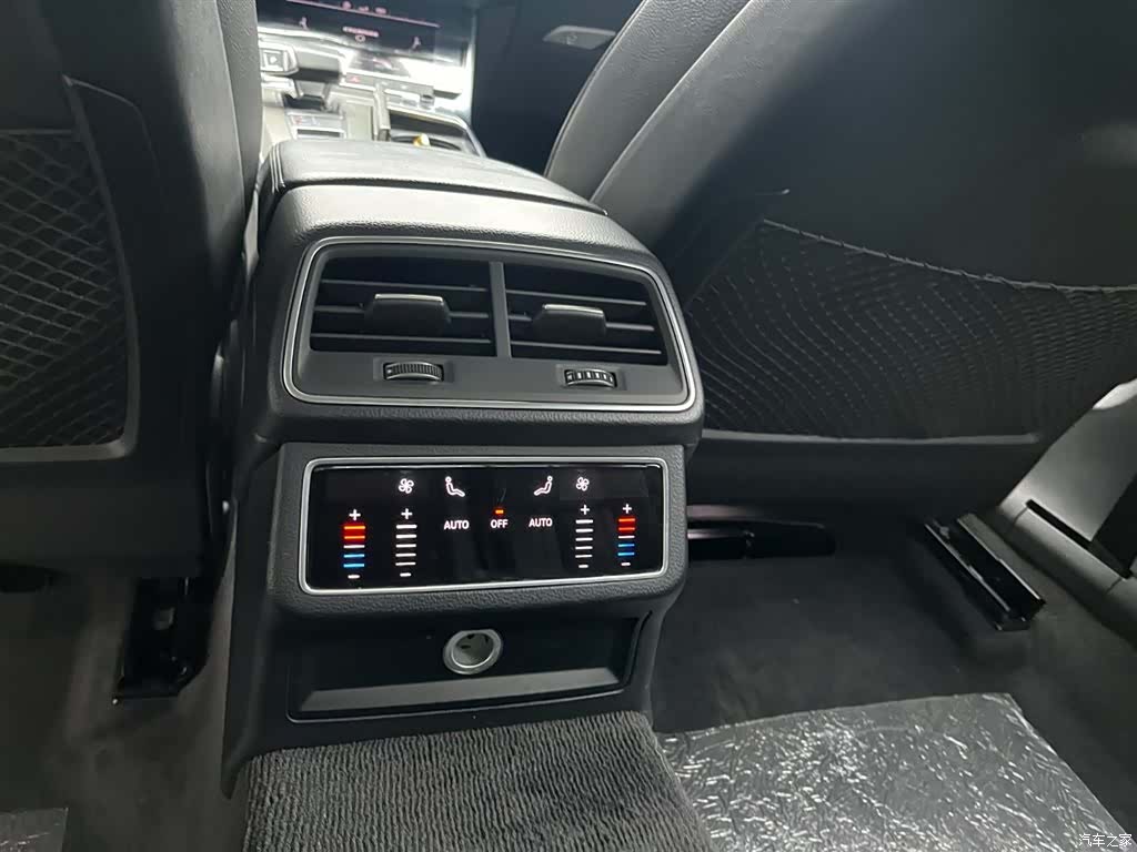 Audi A6L, 2020 9